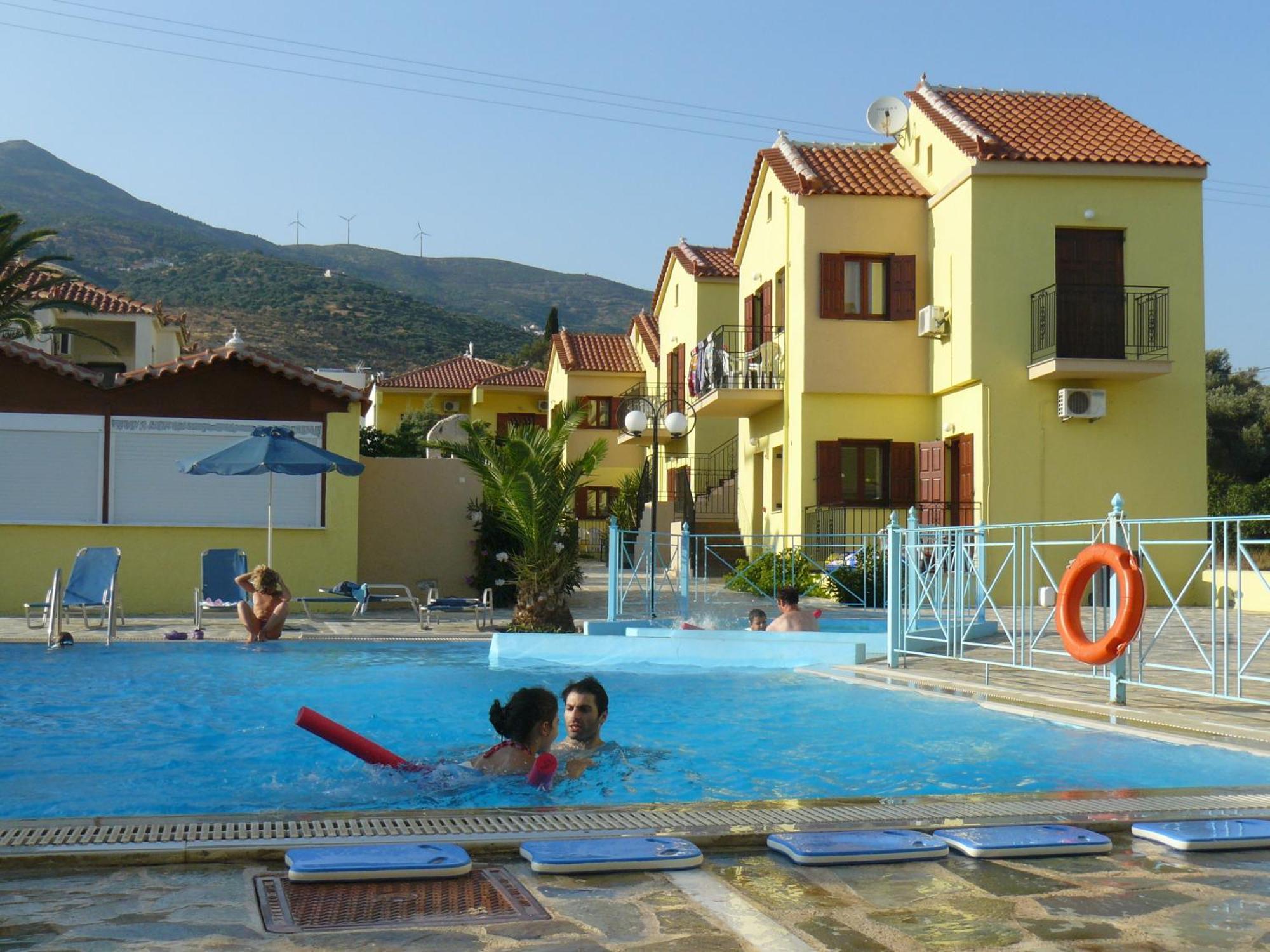 Stella Apartments Marathokampos Luaran gambar